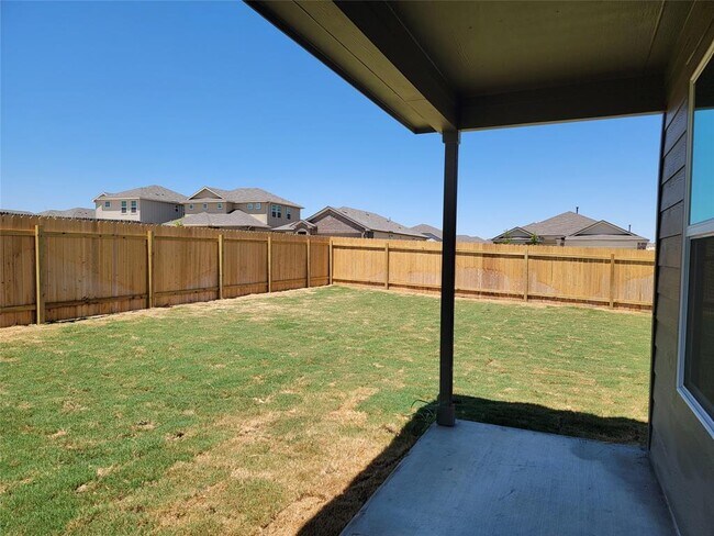 Building Photo - 100 Montego St