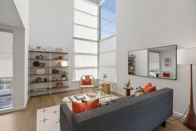 Building Photo - 1364 Powell St