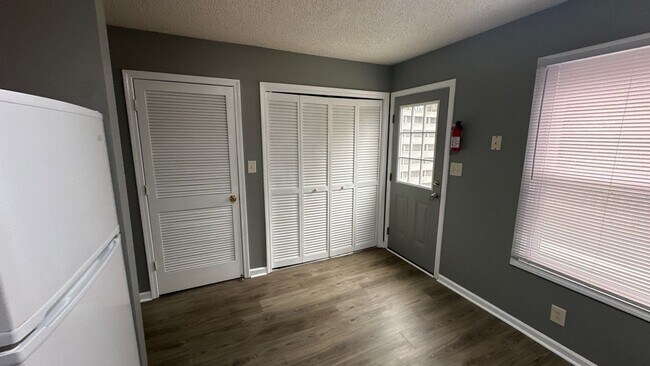 Building Photo - 2817 Cobalt Dr