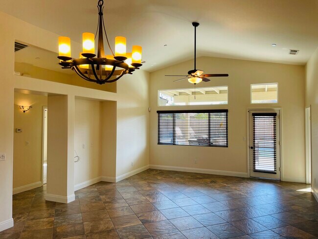 Building Photo - 9415 Godiva Ave