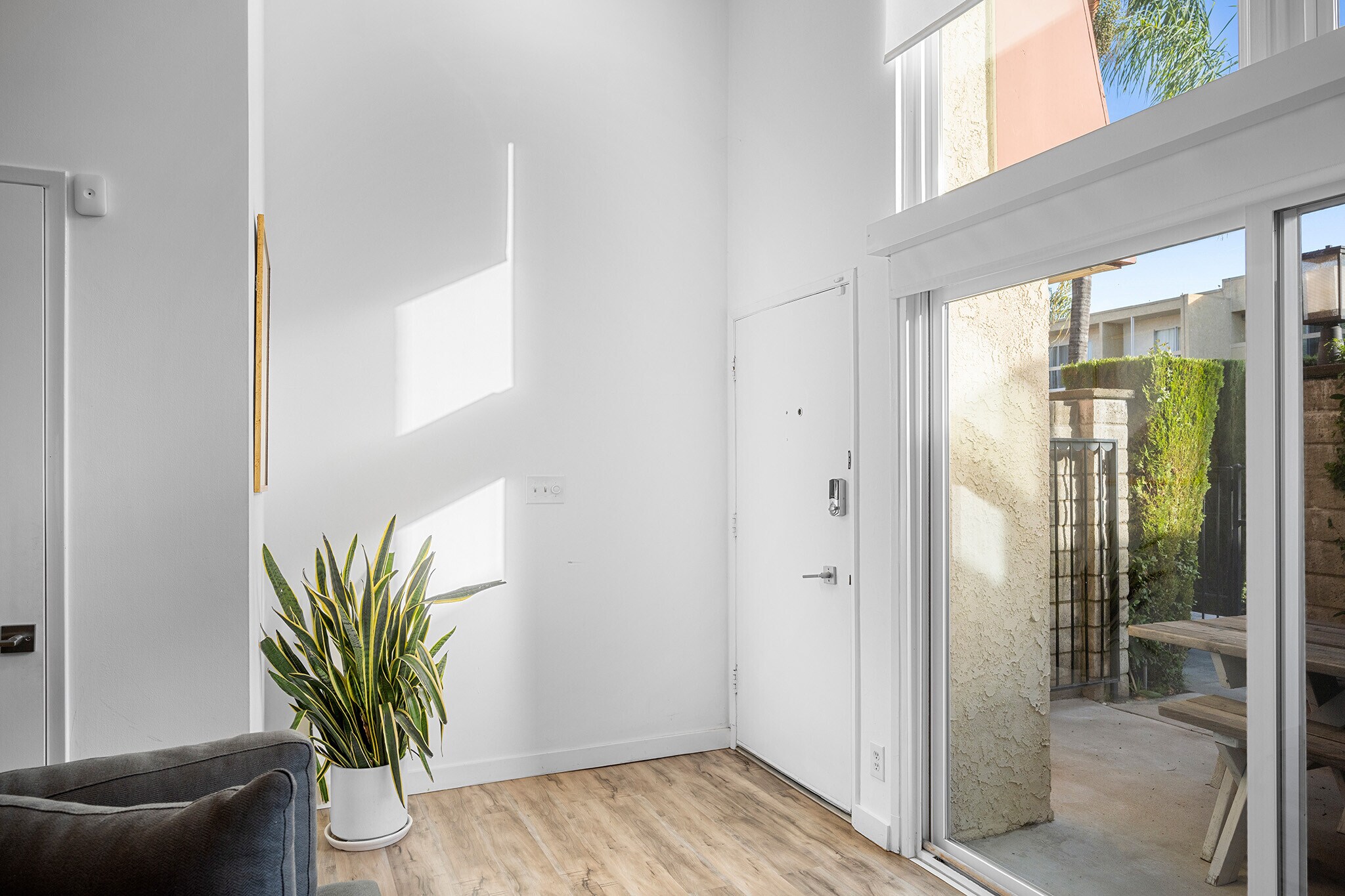 Building Photo - 5435 Yarmouth Ave