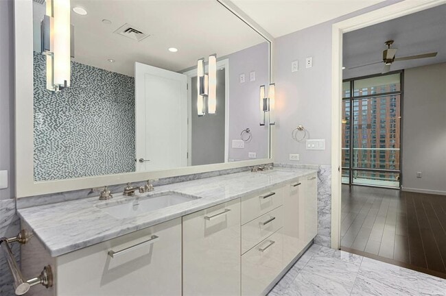 Building Photo - 200 N Congress Ave