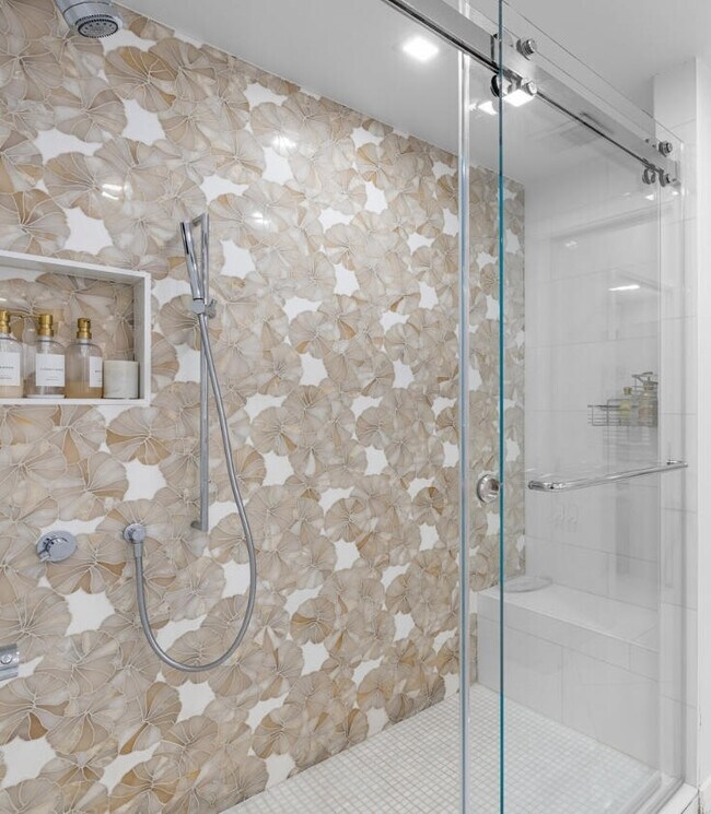 Building Photo - 150 Bradley Pl