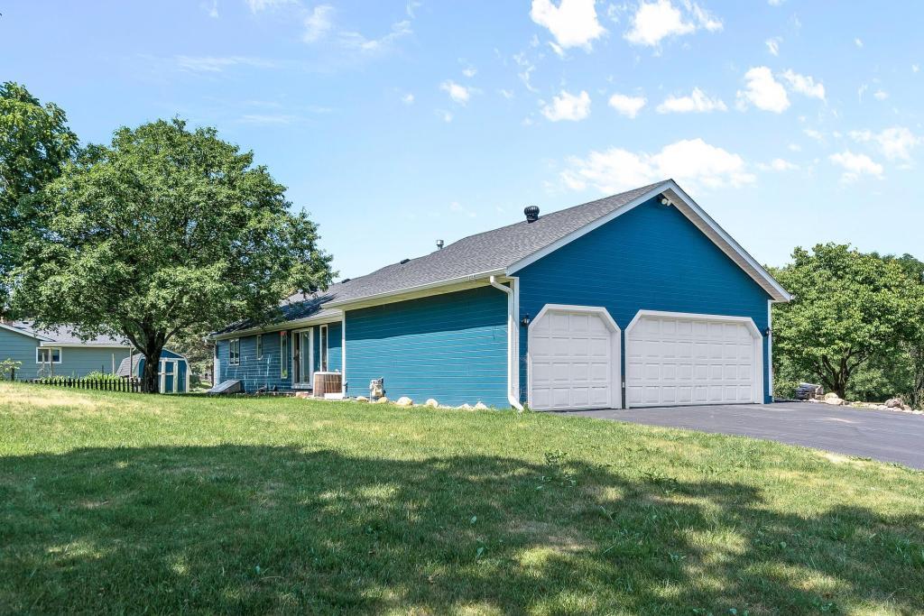 Building Photo - 833 Tyrol Ln