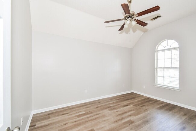 Building Photo - 7730 Shadow Fork Ln