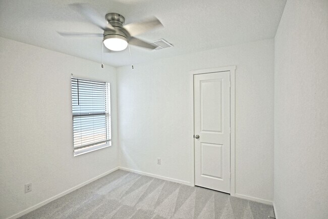 Building Photo - 350 Kayden Ct