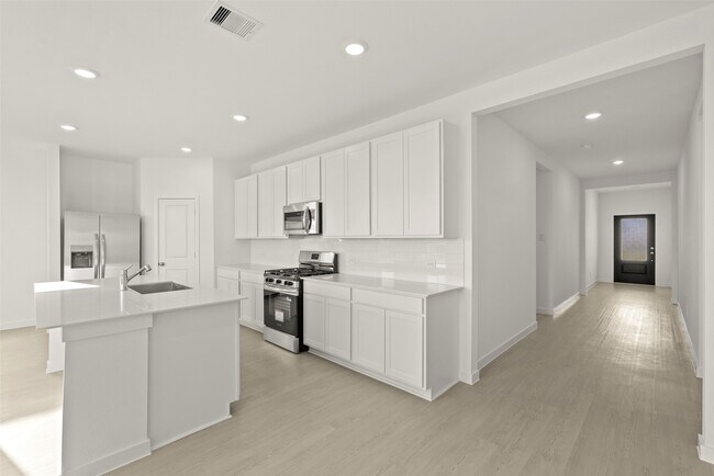 Building Photo - 28627 Bluebonnet Grotto Dr