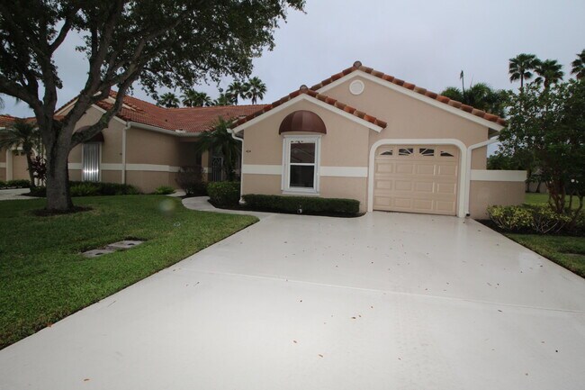 Building Photo - 404 Sabal Palm Ln