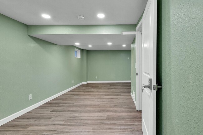 Building Photo - Spacious Westminster Home with Private Yard & Easy Access to Denver and Boulder. Available May 15!