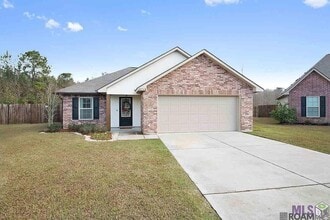 Building Photo - 12746 Darby Dr