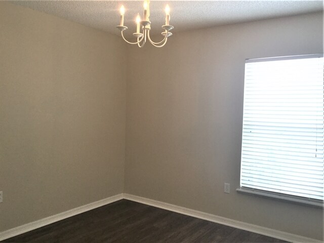 Building Photo - 1071 Royal Marquis Cir