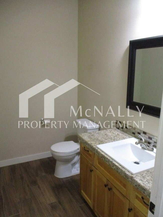 Building Photo - 7720 Artondale Dr NW