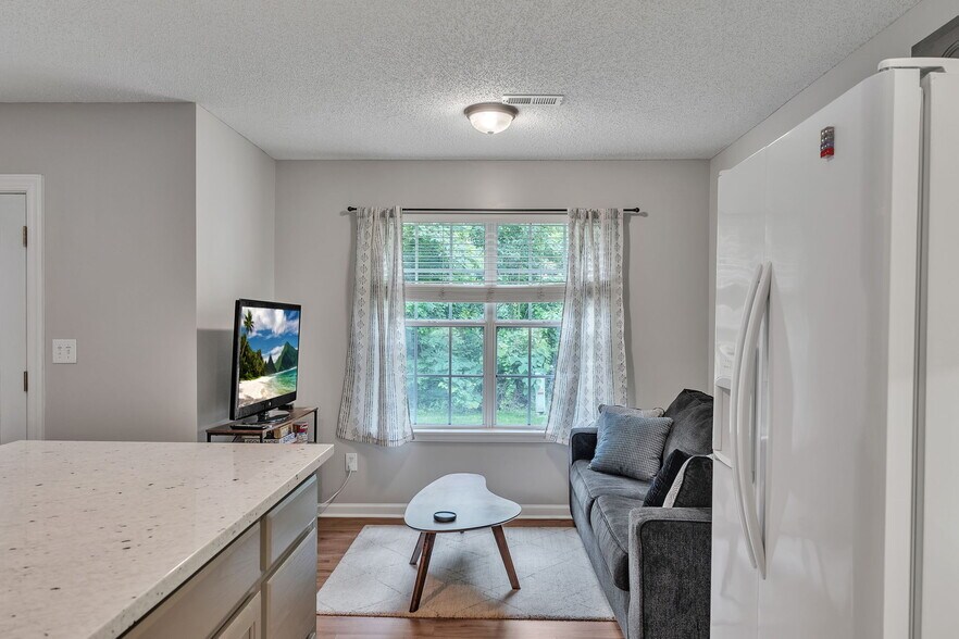 Building Photo - 5906 Prescott Ct