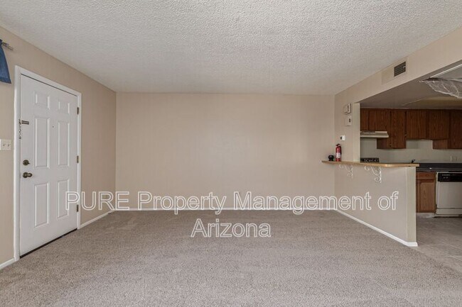 Building Photo - 700 W University Dr