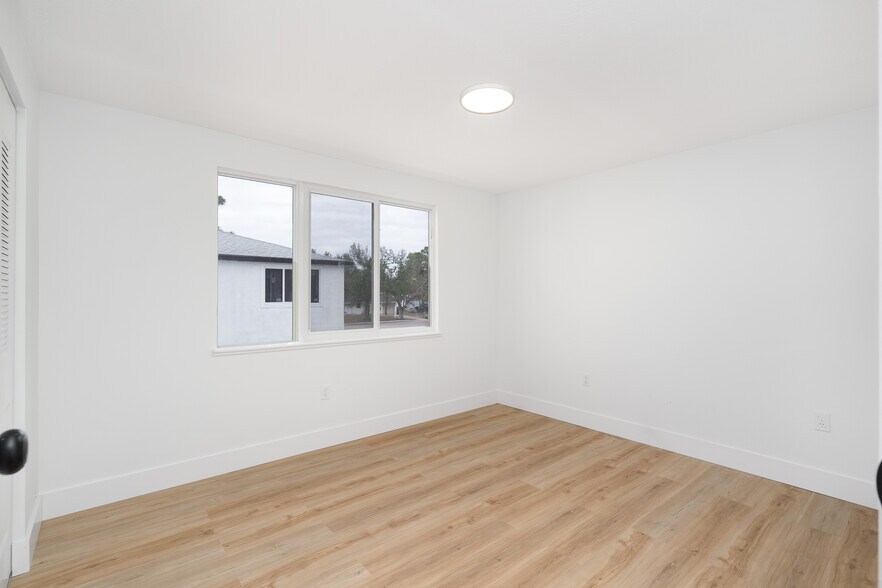 Master Bedroom - 22291 Westchester Blvd