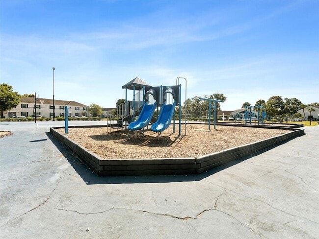 Building Photo - 13693 Orange Sunset Dr