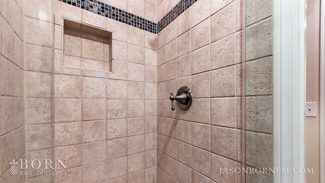 Building Photo - 5249 Colodny Dr