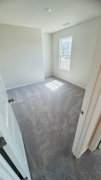 Building Photo - 13127 Hampton Bay Ln