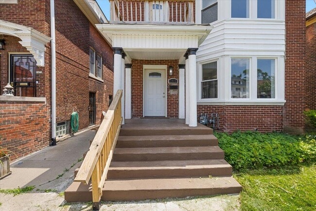 Building Photo - 2477 Hazelwood St