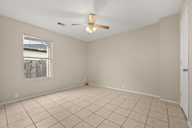 Building Photo - 806 Grand Plains Dr