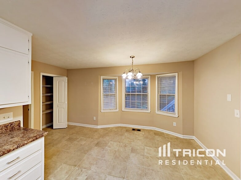 Building Photo - 815 Post Ridge Terrace