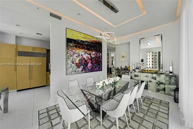 Building Photo - 900 Brickell Key Blvd