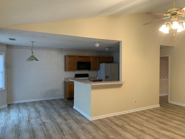 Building Photo - Beautiful Home located in the Brynmoor Com...