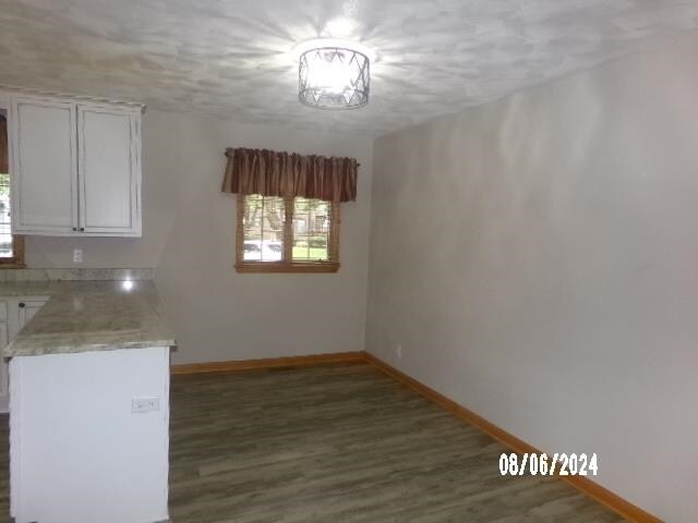 Building Photo - 830 Sherwood Dr NE