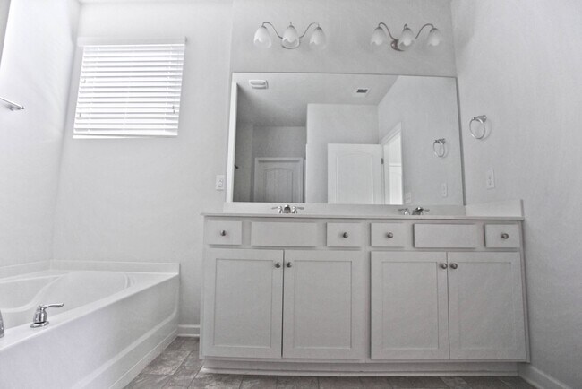 Building Photo - 248 Autumn Terrace Ln