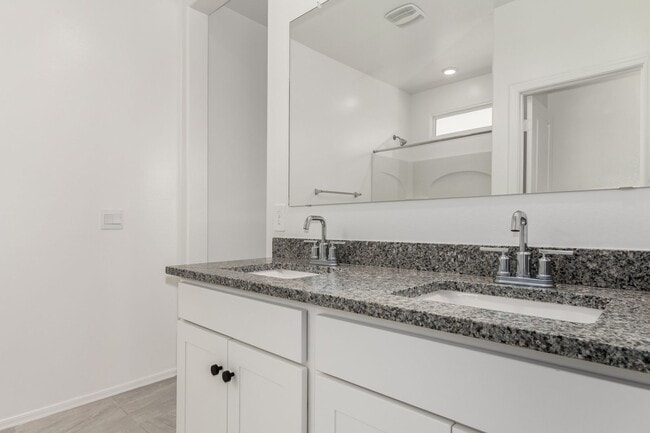 Building Photo - Beautiful 3 bed, 2 bath Casa Grande home