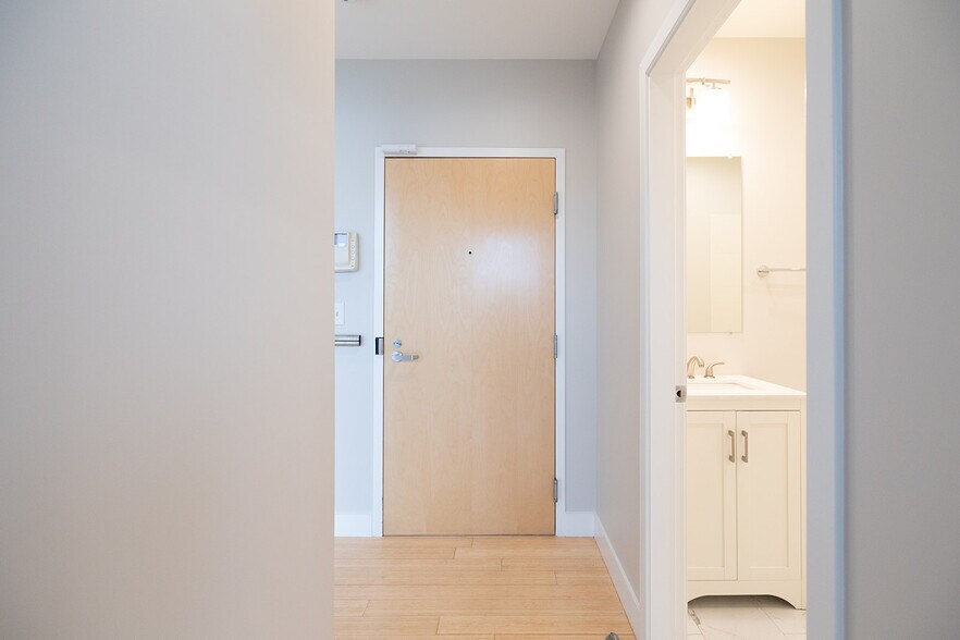 Building Photo - 450 Harrison Ave