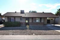 Building Photo - 560 N Apache Dr