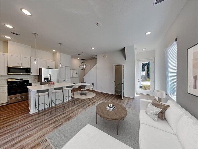 Building Photo - 9902 Clark Rd