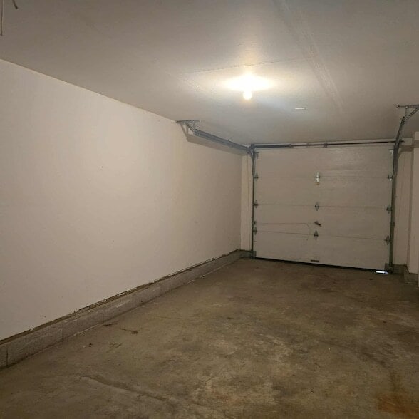 Building Photo - 315 Old Concord Turnpike