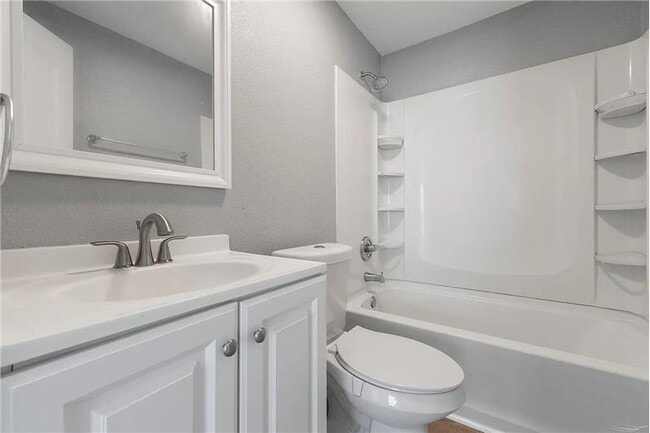 Building Photo - 312 E Brainerd St