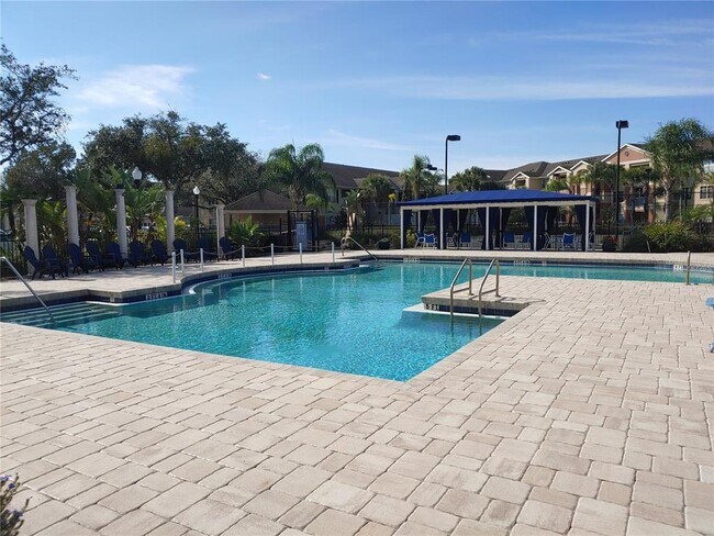 Building Photo - 1949 Summer Club Dr