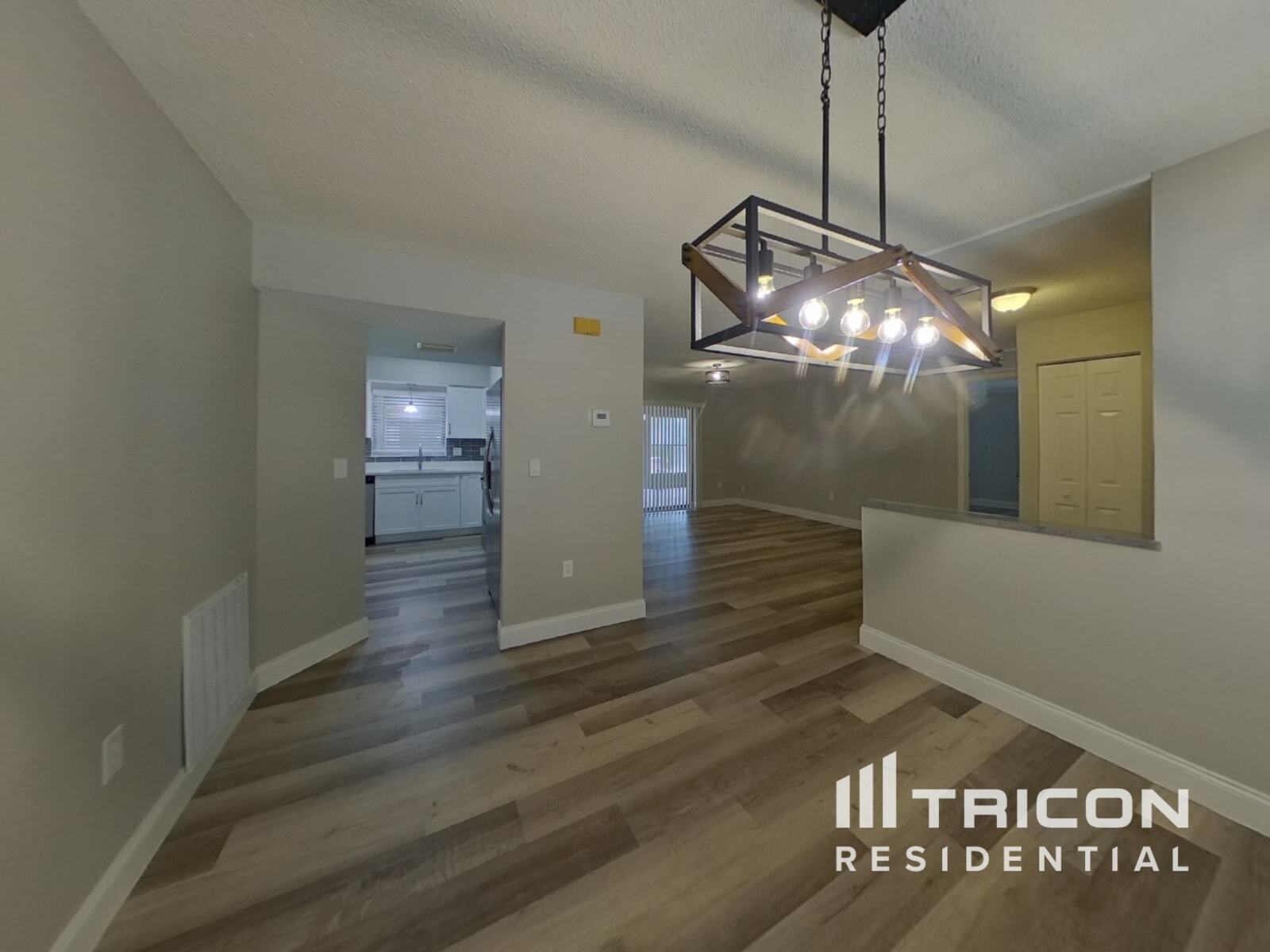 Building Photo - 1535 Bay Hill Cir