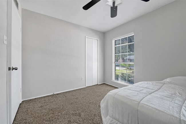 Building Photo - 4350 Kacee Dr