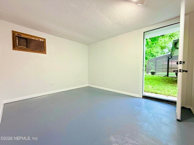 Building Photo - 1319 Azalea Dr