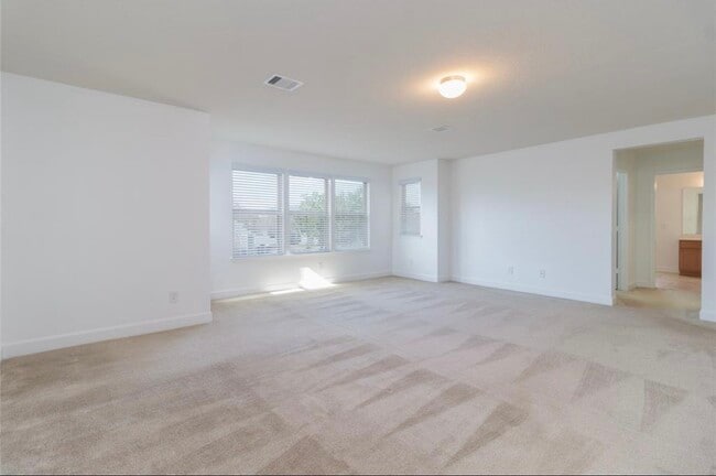 Building Photo - 20623 Pioneer Oak Ln