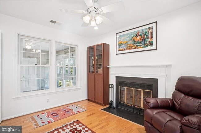 Building Photo - 10715 Kings Riding Way