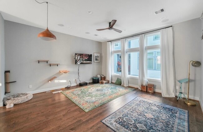 Building Photo - 622 Janisch Rd