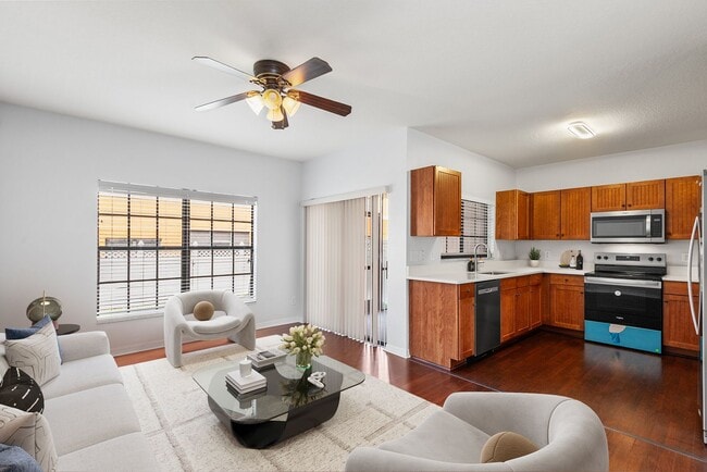 Building Photo - WESLEY CHAPEL TOWNHOME FOR RENT!!