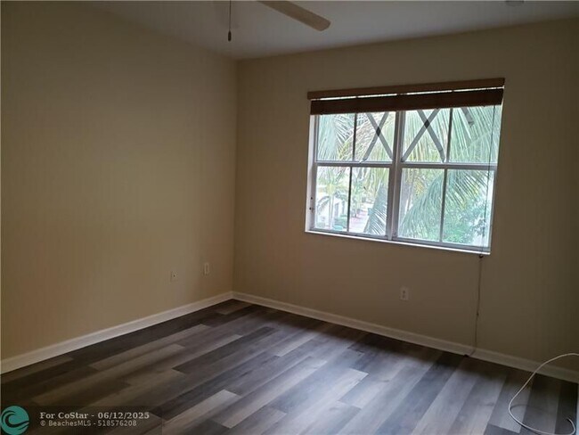 Building Photo - 2751 SW 120th Terrace