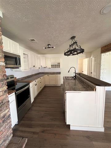 Building Photo - 6980 W Farm to Market 455