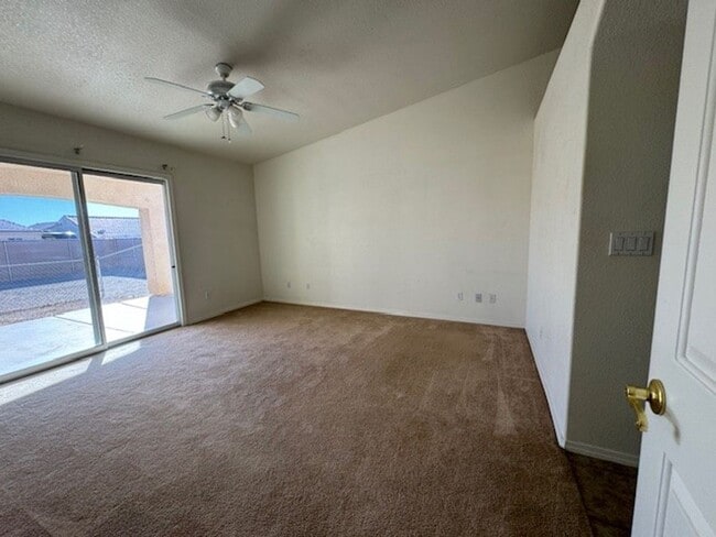 Building Photo - 3 Bedroom 2Ba with Side RV Space & fenced yard