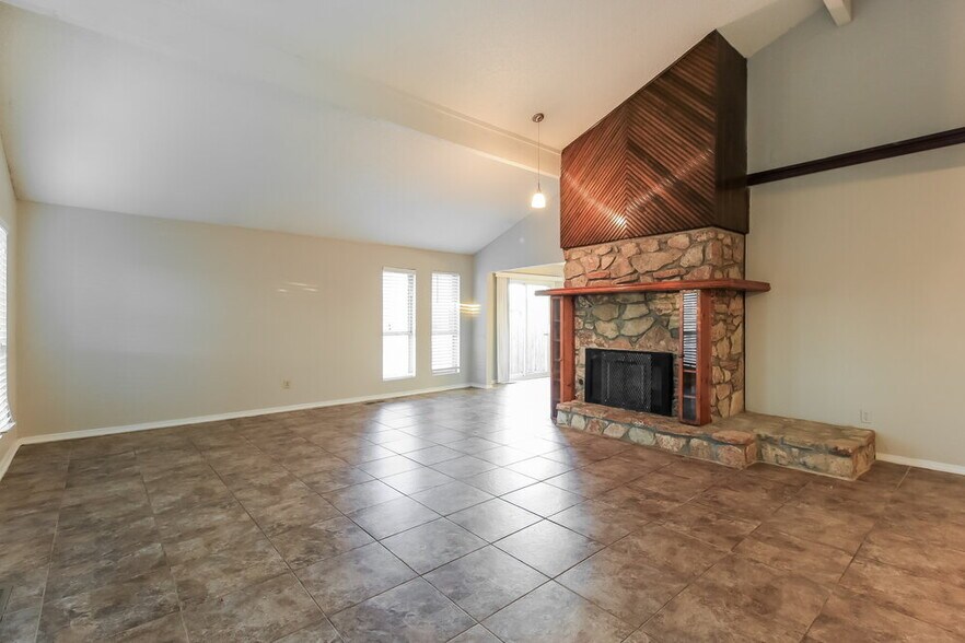 Building Photo - 8916 Northridge Terrace