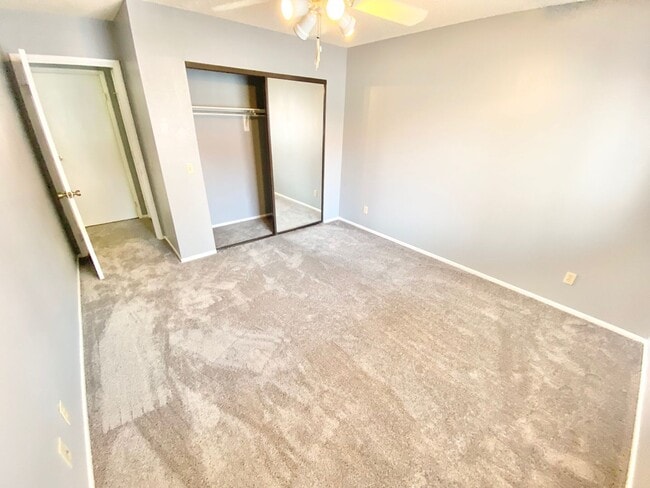 Building Photo - WESTSIDE CONDO!