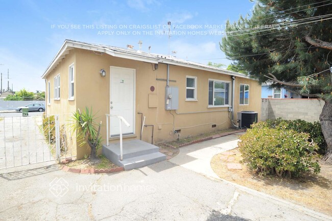 Building Photo - 11063 Kittridge St