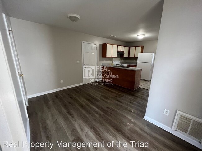 Building Photo - 4 br, 2 bath House - 3211 N. OHenry Blvd.